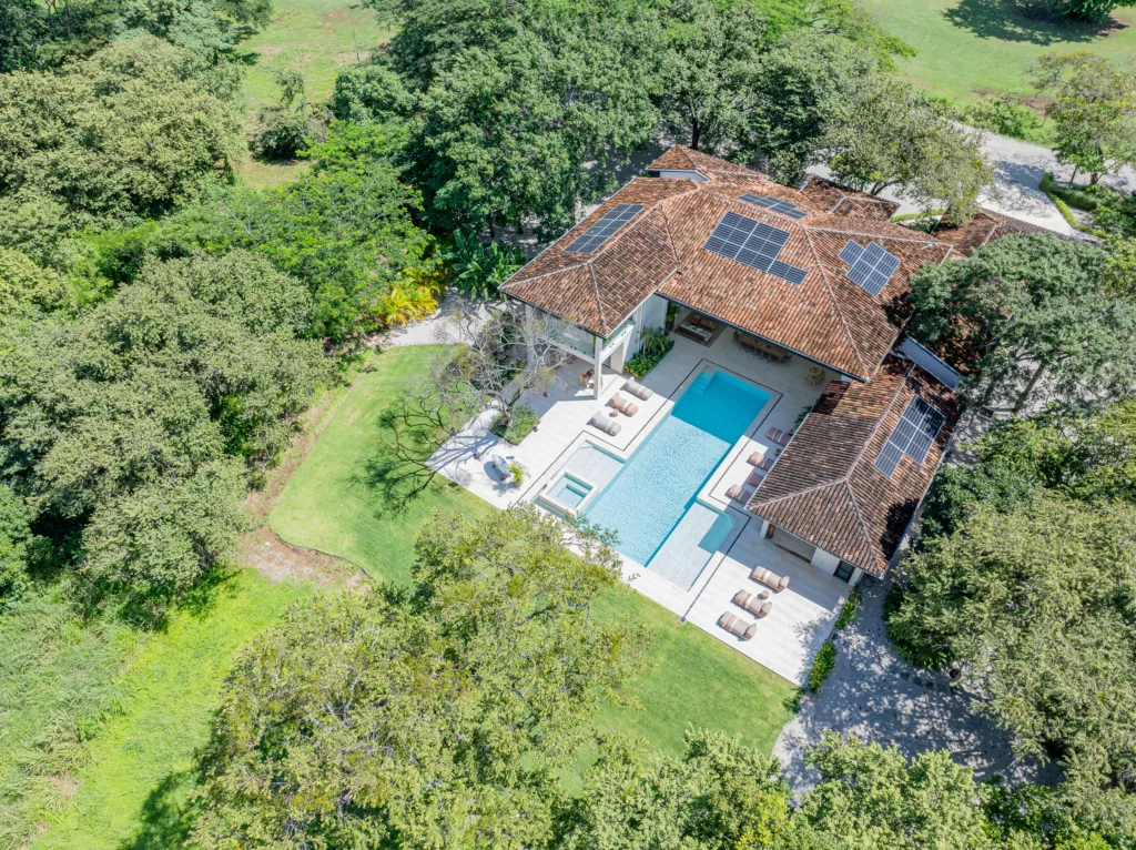 Villa Aya — the fusion of modern design and tropical beauty 1