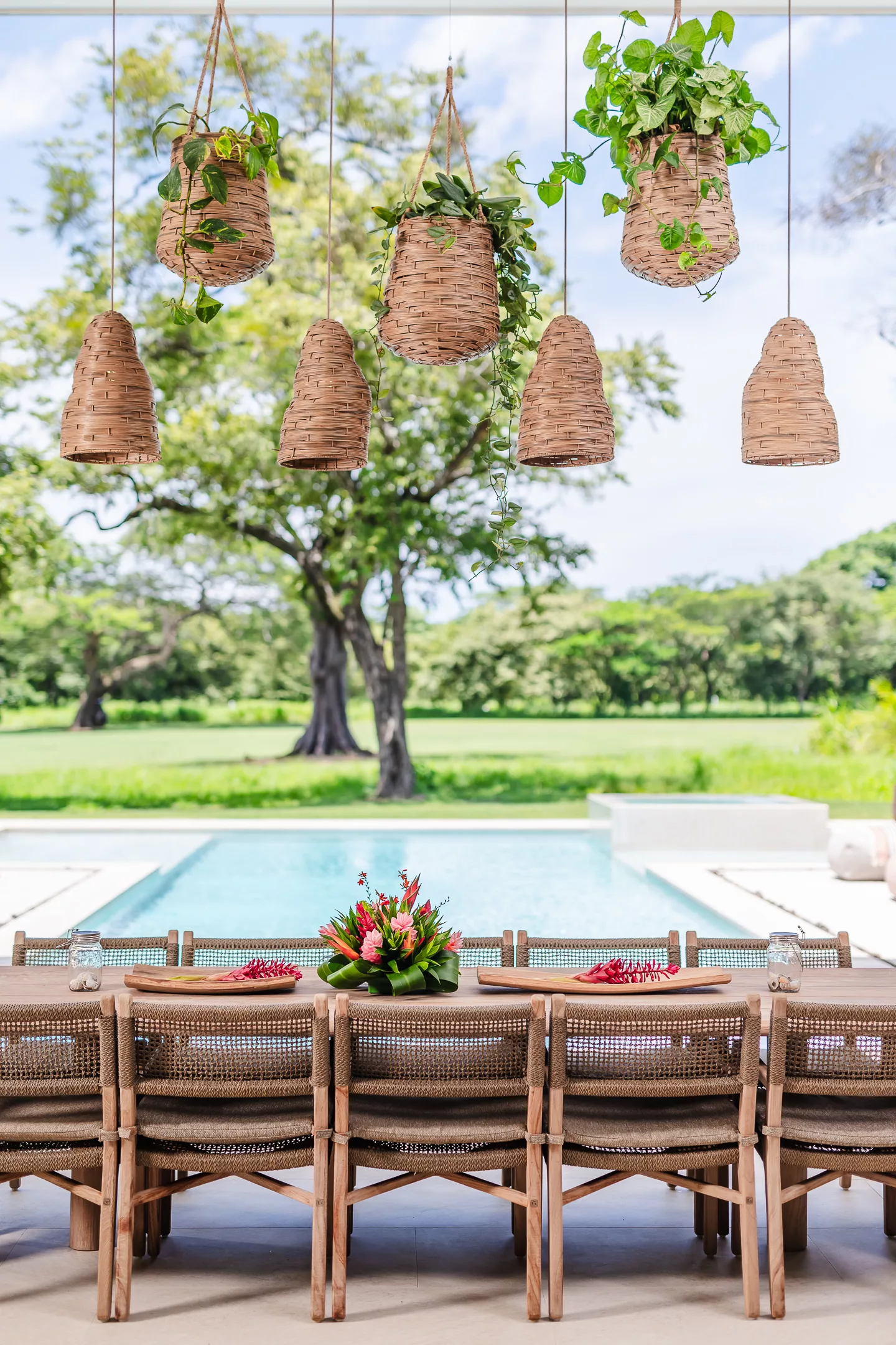 Villa Aya — behold the spectacle of the lush garden 1